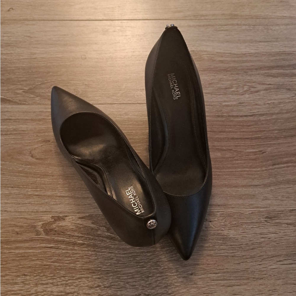 MICHAEL Michael Kors Black Pointed Toe Leather Heels